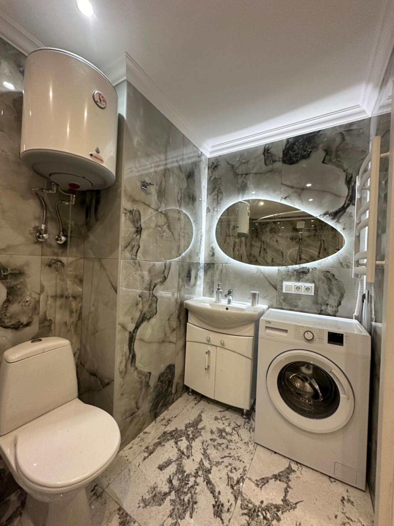 Flat 24 On Lesi Ukrainki 12 With 1 Bedroom Киев Екстериор снимка
