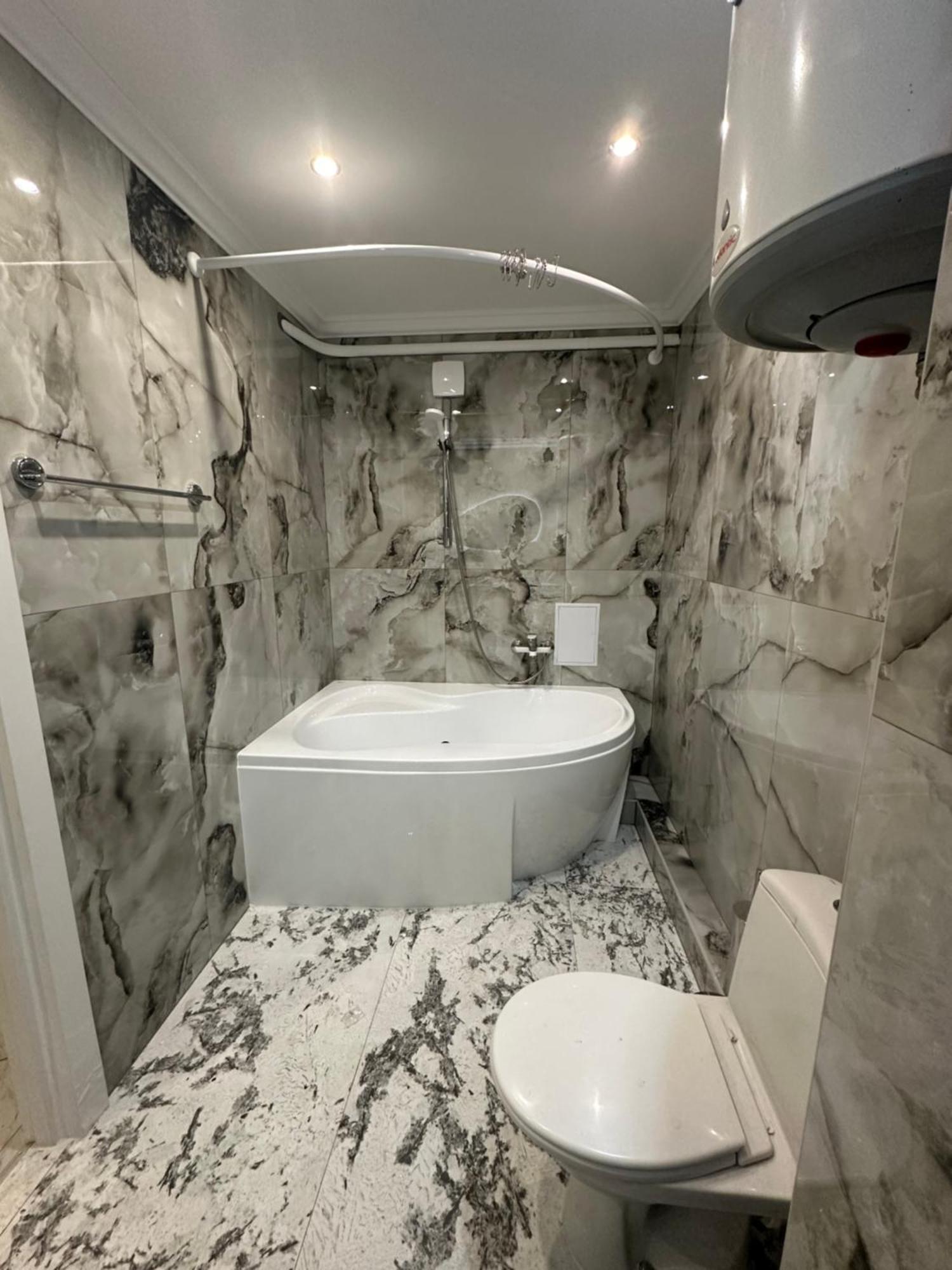 Flat 24 On Lesi Ukrainki 12 With 1 Bedroom Киев Екстериор снимка