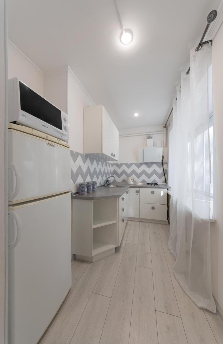 Flat 24 On Lesi Ukrainki 12 With 1 Bedroom Киев Екстериор снимка